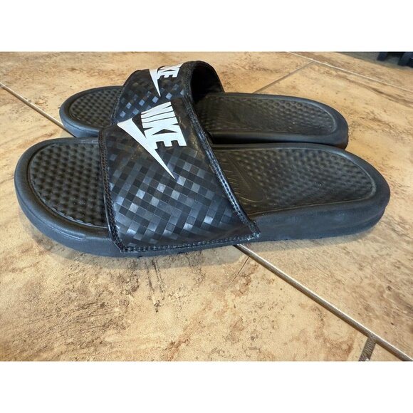 NIKE Benassi JDI Slide Sandals 343881-011 Black White Women’s Size 7 - Picture 1 of 5